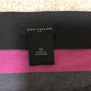 Ann Taylor Skirts - NWOT stretchy Ann Taylor Skirt Ann Taylor Skirts - NWOT stretchy Ann Taylor Skirt